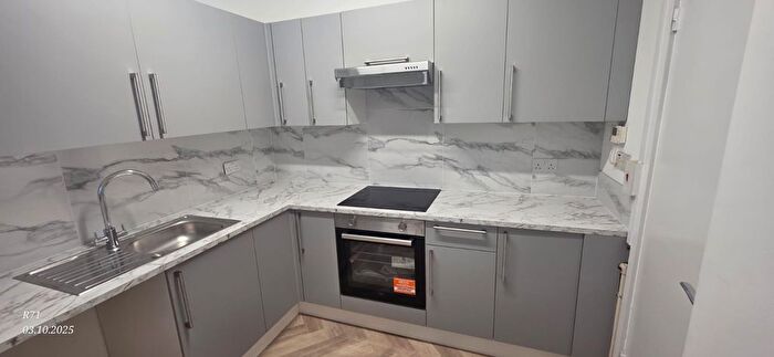 2 Bedroom Flat To Rent In Cleanthus Road, Plumstead, SE18