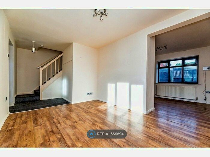 3 Bedroom Semi-Detached House To Rent In Welland Crescent, Elsecar, Barnsley, S74
