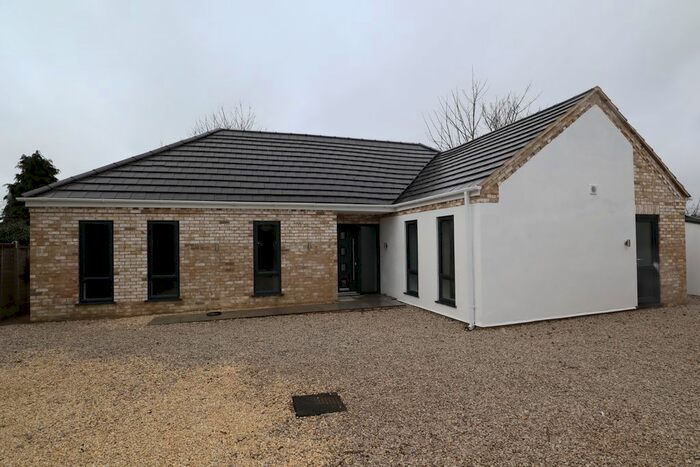 3 Bedroom Bungalow To Rent In Silver Street, Bardney, LN3