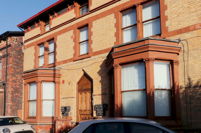 2 Bedroom Apartment To Rent In Crosby Road South, Liverpool, Merseyside, L22