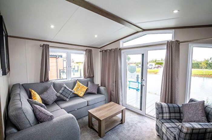 2 Bedroom Lodge For Sale In Coole Lane, Newhall, Nantwich, CW5