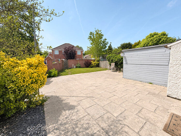 4 Bedroom Semi-Detached House For Sale In Cheney Manor Road, Swindon, SN2