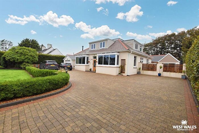 4 Bedroom Detached Bungalow For Sale In Haven Road, Haverfordwest, SA61