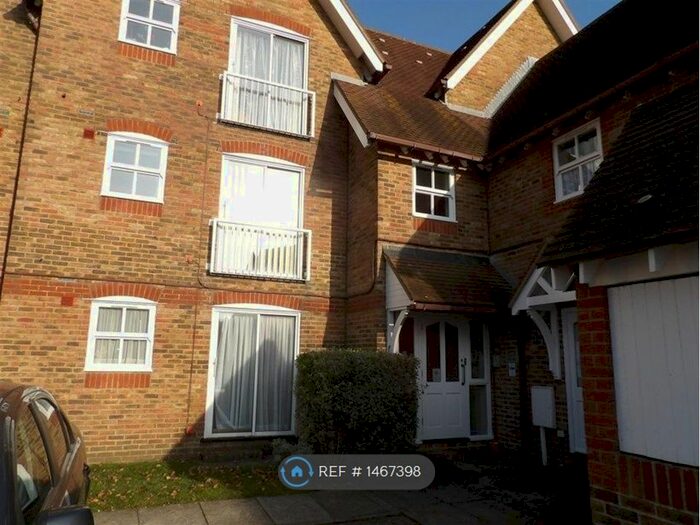 1 Bedroom Flat To Rent In Pharos Quay, Littlehampton, BN17