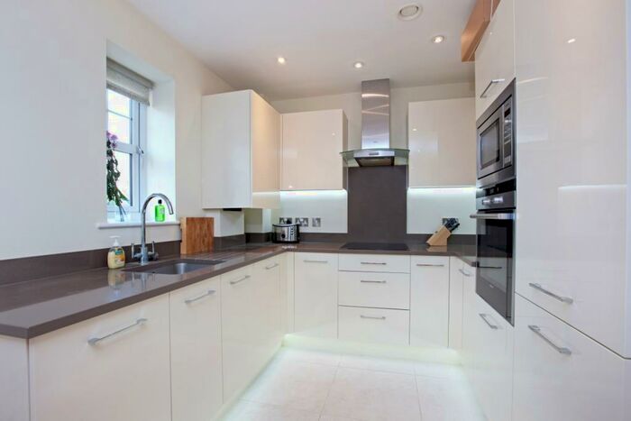 1 Bedroom Apartment To Rent In Imperial Road, SL4