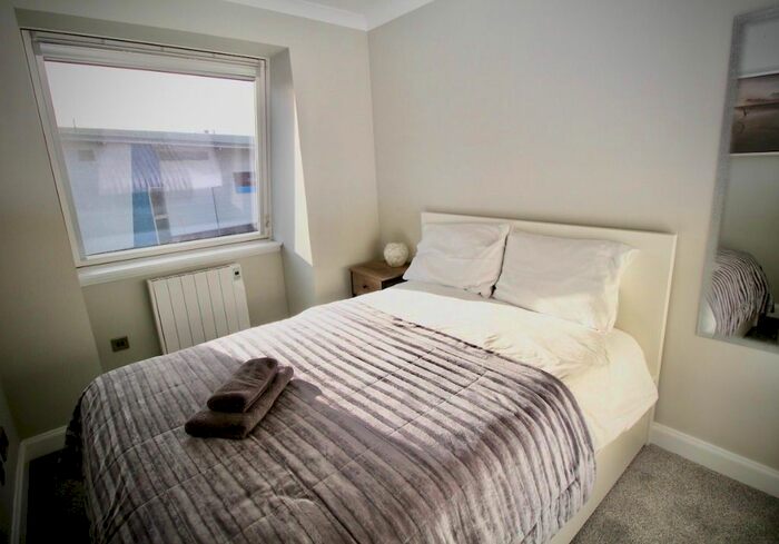 2 Bedroom Flat To Rent In Caledonian Crescent, Dalry, Edinburgh, EH11