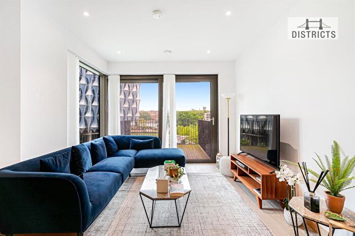 1 Bedroom Apartment For Sale In Legacy Building, Embassy Gardens, SW11