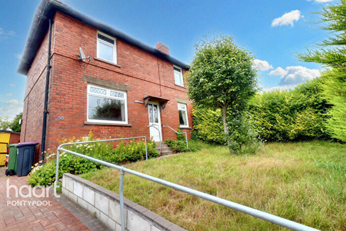 3 Bedroom Semi-Detached House For Sale In Wellington Road, Pontypool, NP4