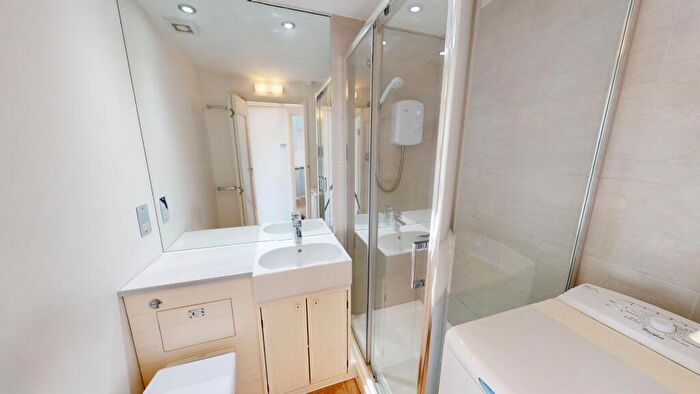 1 Bedroom Flat To Rent In Upper Market Street, Brighton, BN3