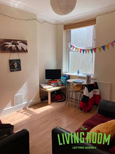 3 Bedroom House To Rent In Cyfarthfa Street, Roath, Cardiff, CF24