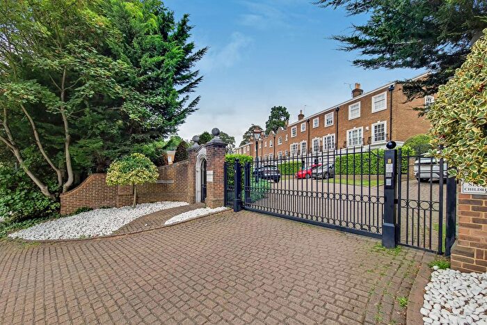 4 Bedroom Terraced House To Rent In Grosvenor Place Vale Road, Weybridge, KT13
