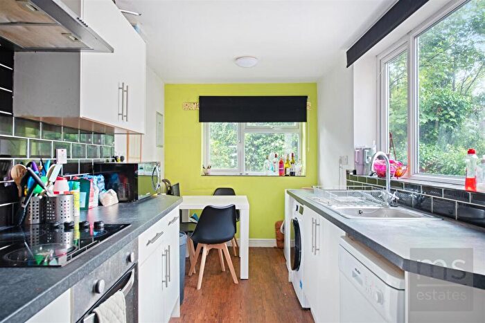 4 Bedroom Semi Detached House To Rent In £pppw Albert Road, Lenton, Nottingham, NG7