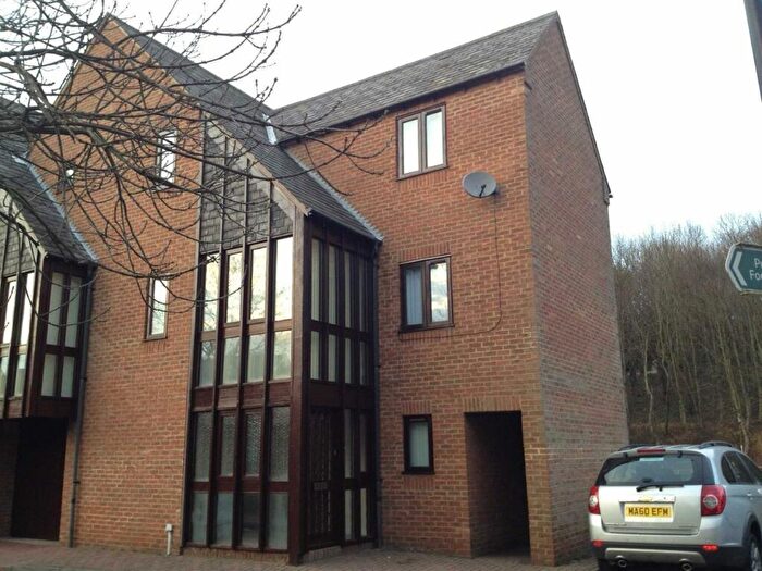 4 Bedroom Private Hall To Rent In Elvet Waterside, Durham City, DH1