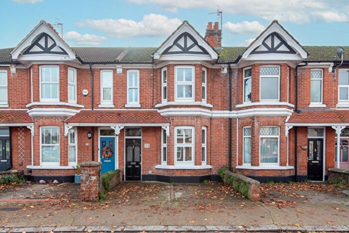 3 Bedroom Terraced House For Sale In Kingsland Road, Worthing, BN14