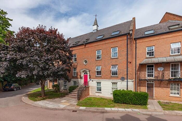 2 Bedroom Apartment To Rent In Victoria Place, Banbury, OX16