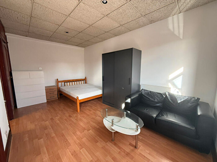 Studio To Rent In Brentmead House, Britannia Road, London, N12
