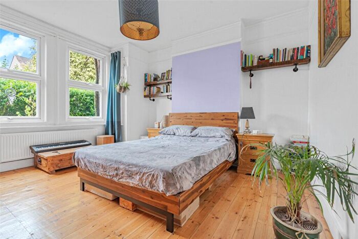 2 Bedroom Apartment For Sale In Spencer Road, Harrow, HA3