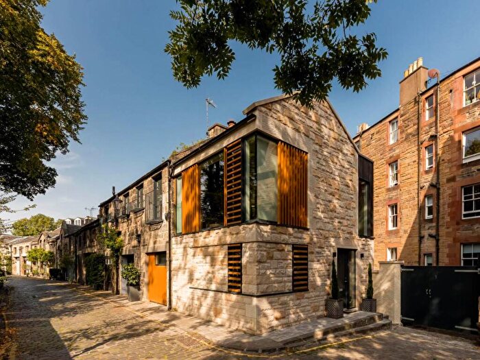 3 Bedroom Mews To Rent In Circus Lane, New Town, Edinburgh, EH3