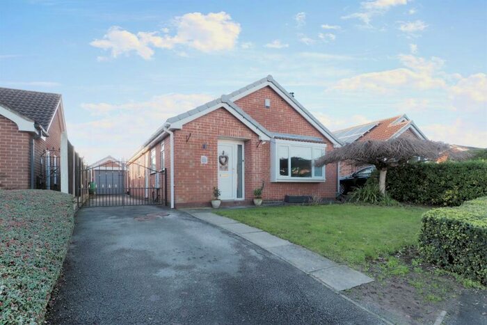 3 Bedroom Detached Bungalow For Sale In Aspen Close, Tuxford, Newark, NG22