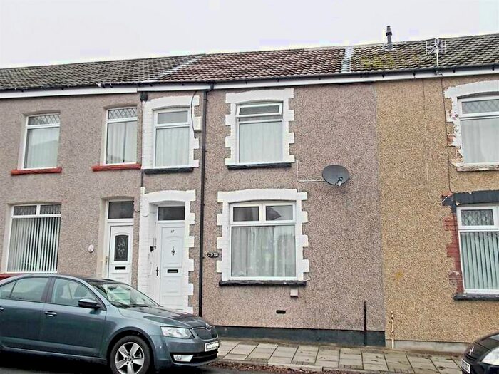 3 Bedroom Terraced House To Rent In West Street, Bargoed, CF81