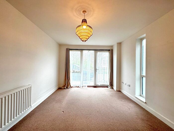 2 Bedroom Flat For Sale In Chronicle Avenue, London, NW9