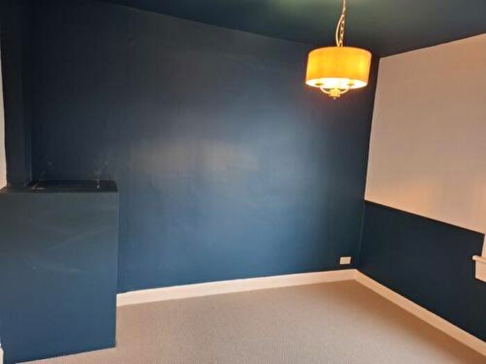 1 Bedroom Flat To Rent In West Main Street, Uphall, EH52