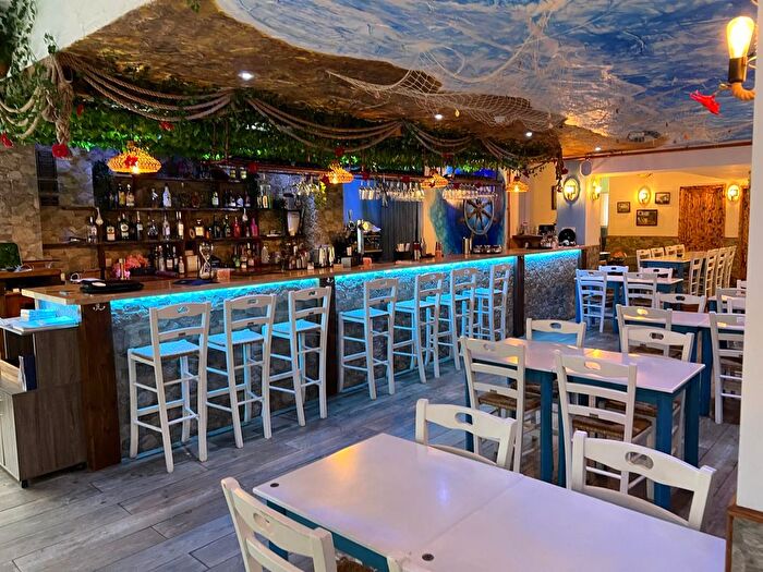 Restaurant Retail Property / Shop To Rent In Woodville Road, Cathays, CF24