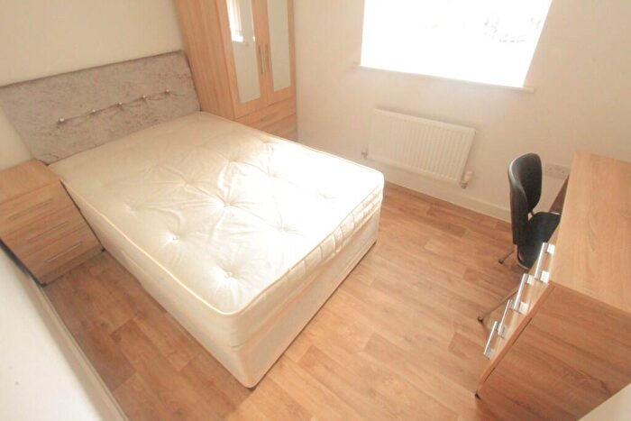 2 Bedroom Apartment To Rent In Birnam Court, Selly Oak, Birmingham, B29