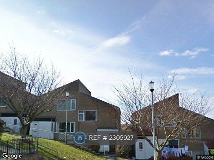 2 Bedroom Flat To Rent In Deans Close, Whickham, Newcastle Upon Tyne, NE16