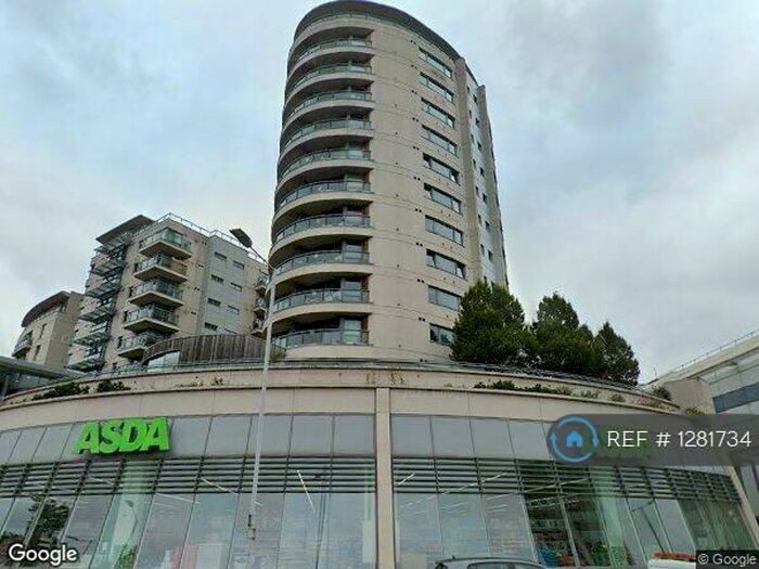 2 Bedroom Flat To Rent In Maxim Tower, Romford, RM1