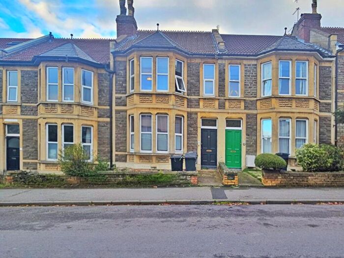 6 Bedroom Terraced House To Rent In Wellington Hill, Bristol, BS7