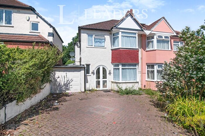 3 Bedroom Semi Detached House To Rent In Sherwood Road, Birmingham, B28