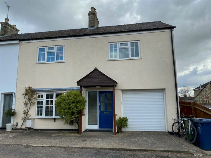 5 Bedroom Semi-Detached House To Rent In Railway Street, Cambridge, CB1