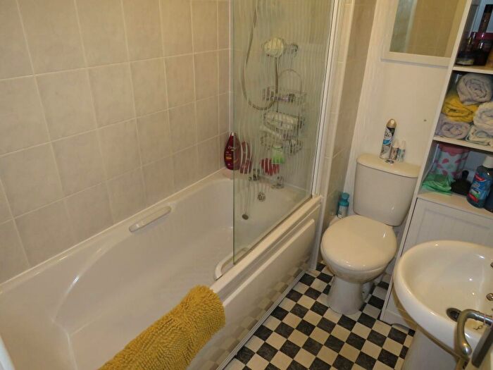 2 Bedroom Apartment To Rent In Wharf Street, Sowerby Bridge, HX6