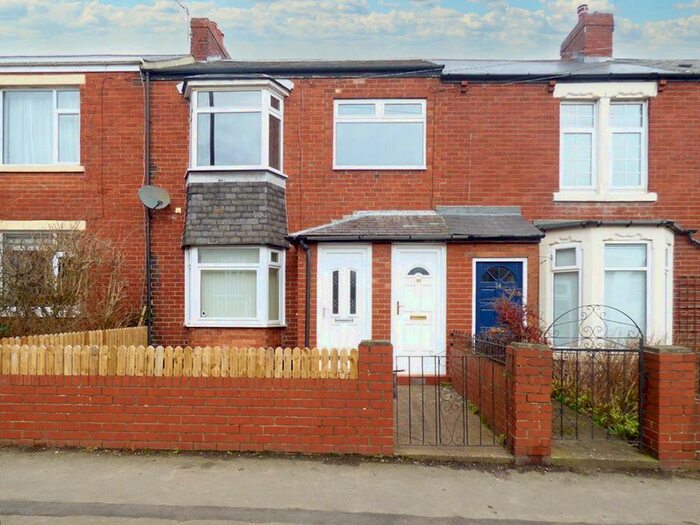 2 Bedroom Flat To Rent In Park Terrace, West Moor, Newcastle Upon Tyne, NE12