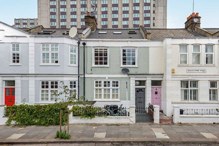 2 Bedroom Flat To Rent In Sedlescombe Road, Fulham, London, SW6