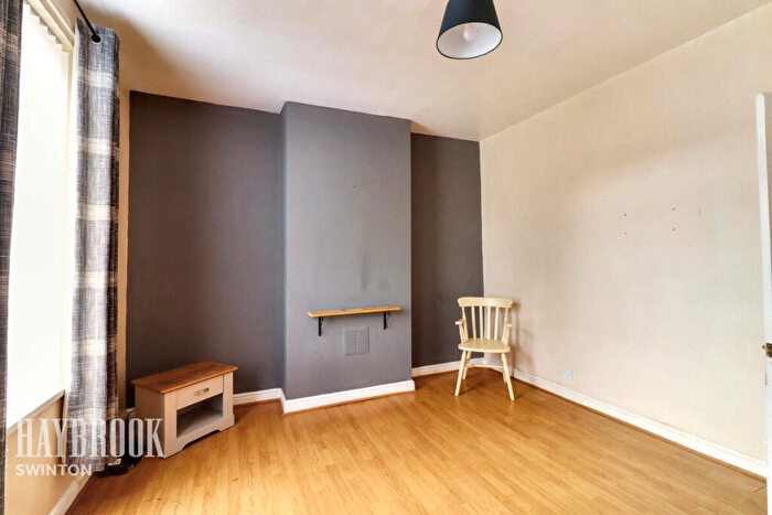 3 Bedroom Terraced House For Sale In Doncaster Road, Rotherham, S63