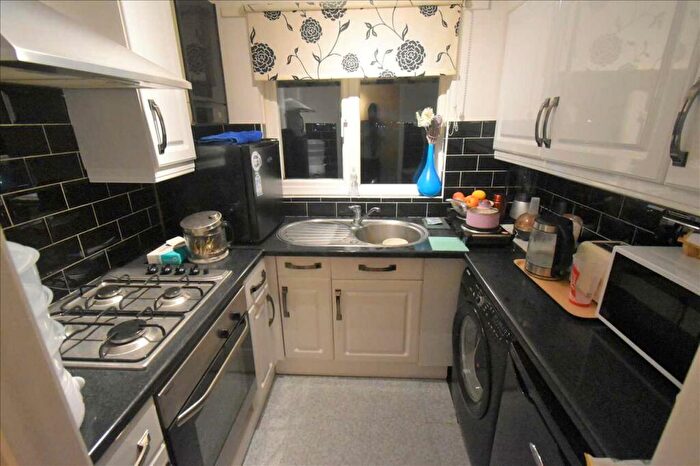 1 Bedroom House To Rent In Wyatt Road, Crayford, DA1