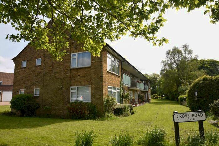 1 Bedroom Flat To Rent In Grove Road, Harpenden, AL5