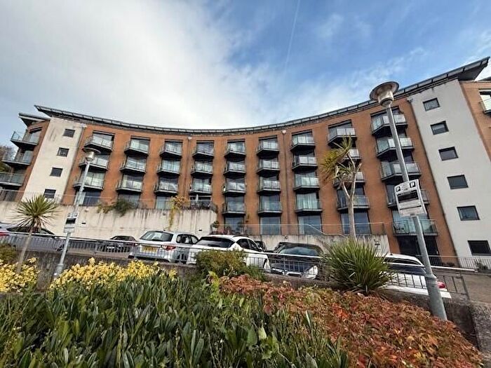 2 Bedroom Flat To Rent In Barrier Road, Chatham, ME4