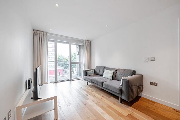 1 Bedroom Property To Rent In Goldhawk Road, London, W12