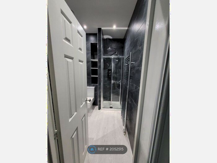 2 Bedroom Flat To Rent In Menzies Road, Aberdeen, AB11