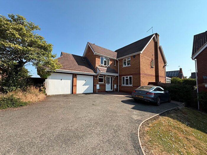 4 Bedroom Property To Rent In Pinkus Close, Worcester, WR4