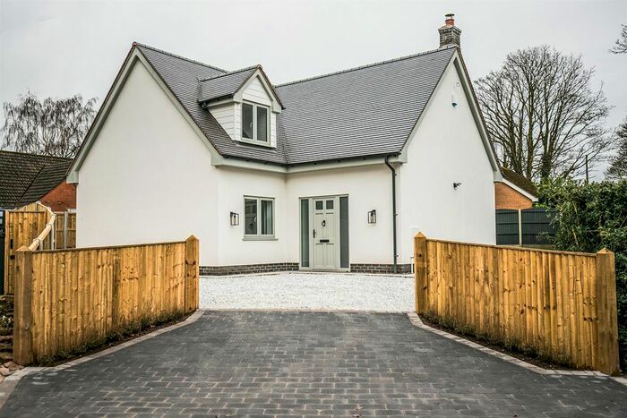 4 Bedroom Detached House For Sale In Longton Road, Barlaston, Stoke-On-Trent, ST12