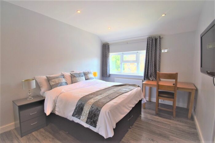 4 Bedroom Terraced House To Rent In Perpins Road, London, SE9