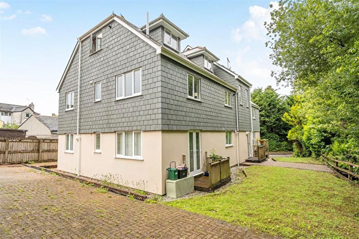 1 Bedroom Flat For Sale In Meadowside Road, Falmouth, TR11