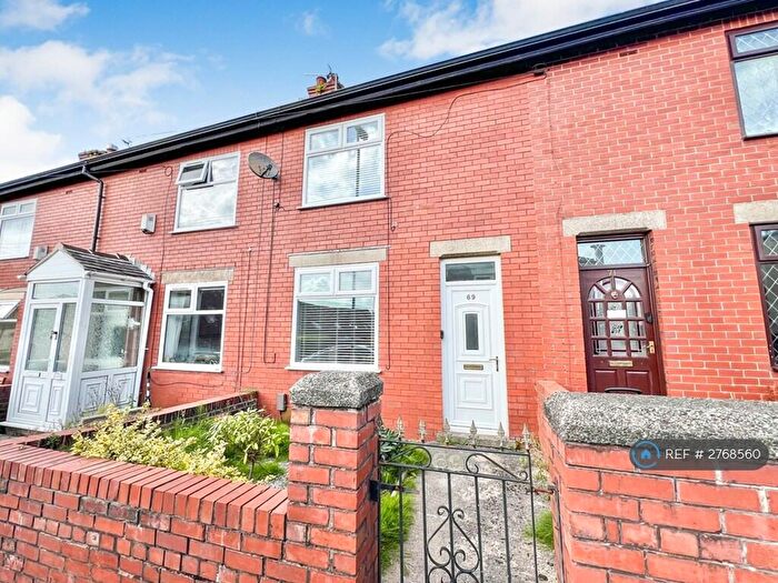 2 Bedroom Terraced House To Rent In King St, Heywood, OL10