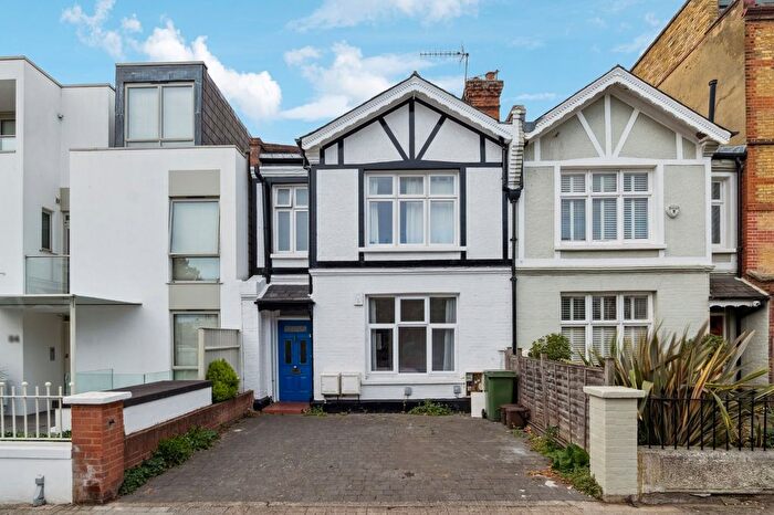 2 Bedroom Flat To Rent In Deodar Road, East Putney, SW15