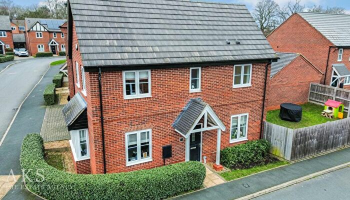 3 Bedroom Detached House For Sale In Heathfield Avenue, Etwall, DE65