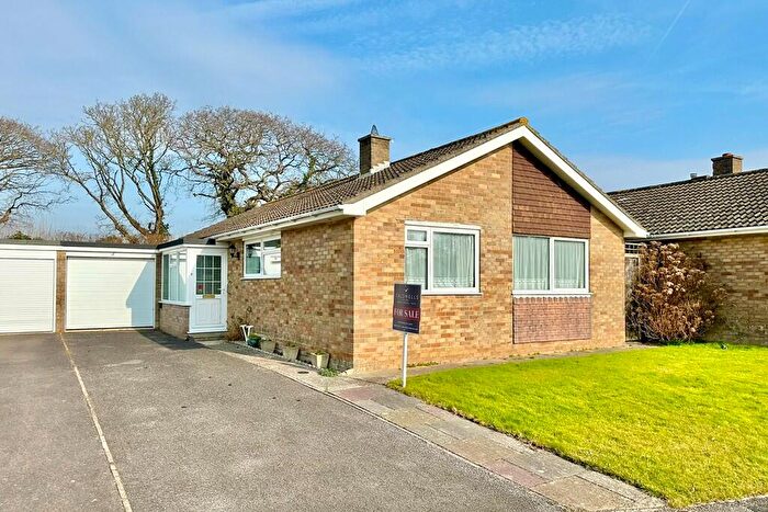 2 Bedroom Bungalow For Sale In Beacon Close, Everton, Lymington, Hampshire, SO41